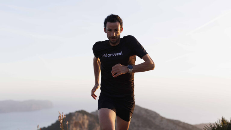 Kilian Jornet haciendo trail running